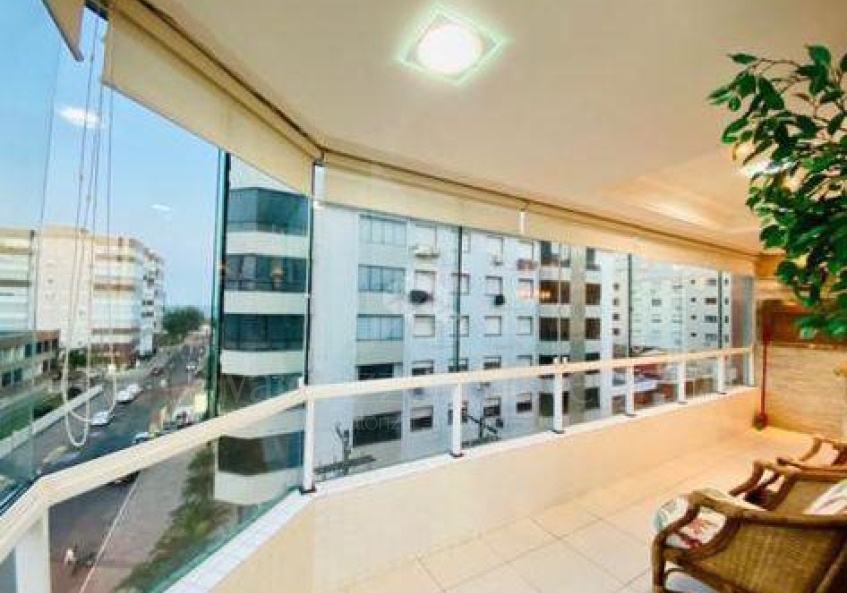 Apartamento 4 Dormitórios