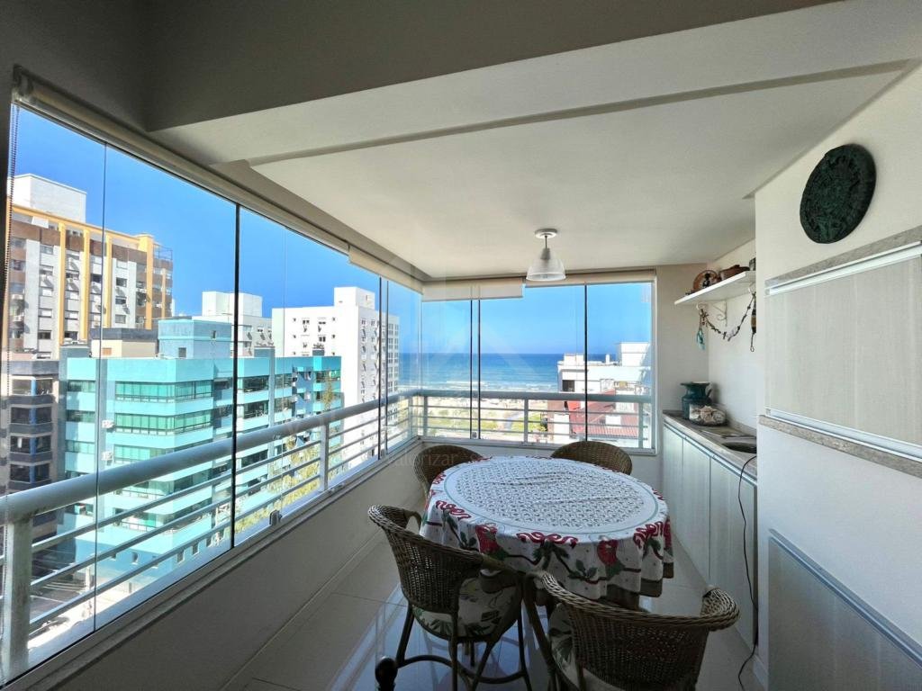 Apartamento 3 Dormitórios