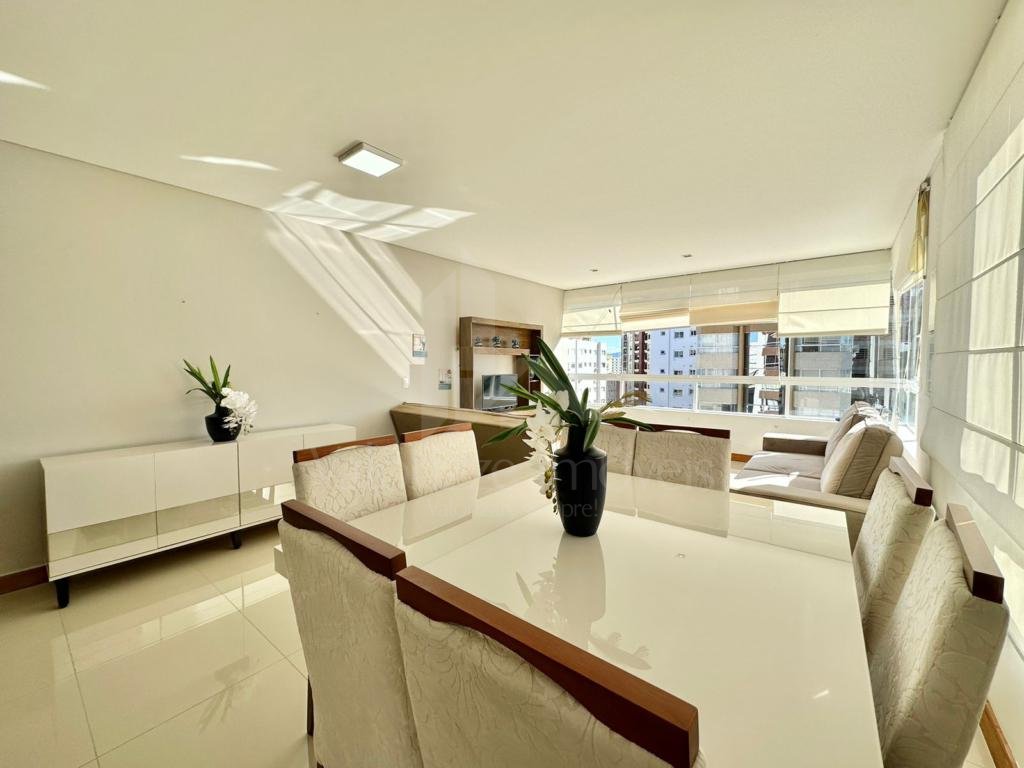 Apartamento 3 Dormitórios