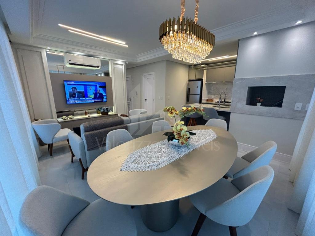 Apartamento 3 Dormitórios