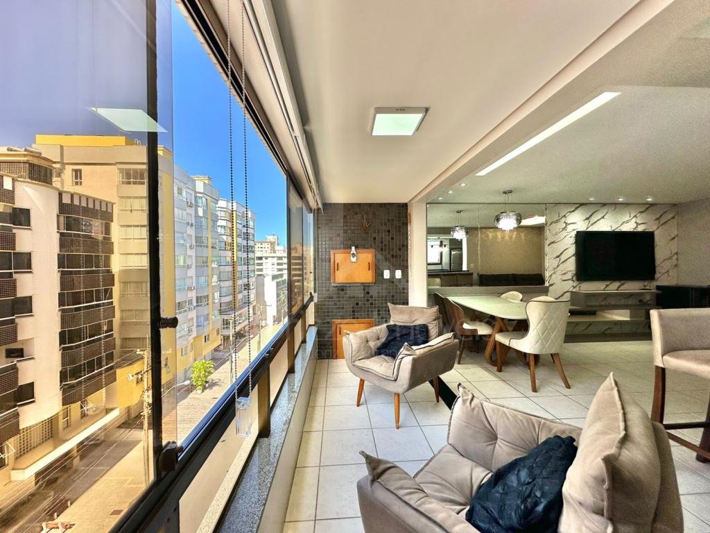 Apartamento 3 Dormitórios