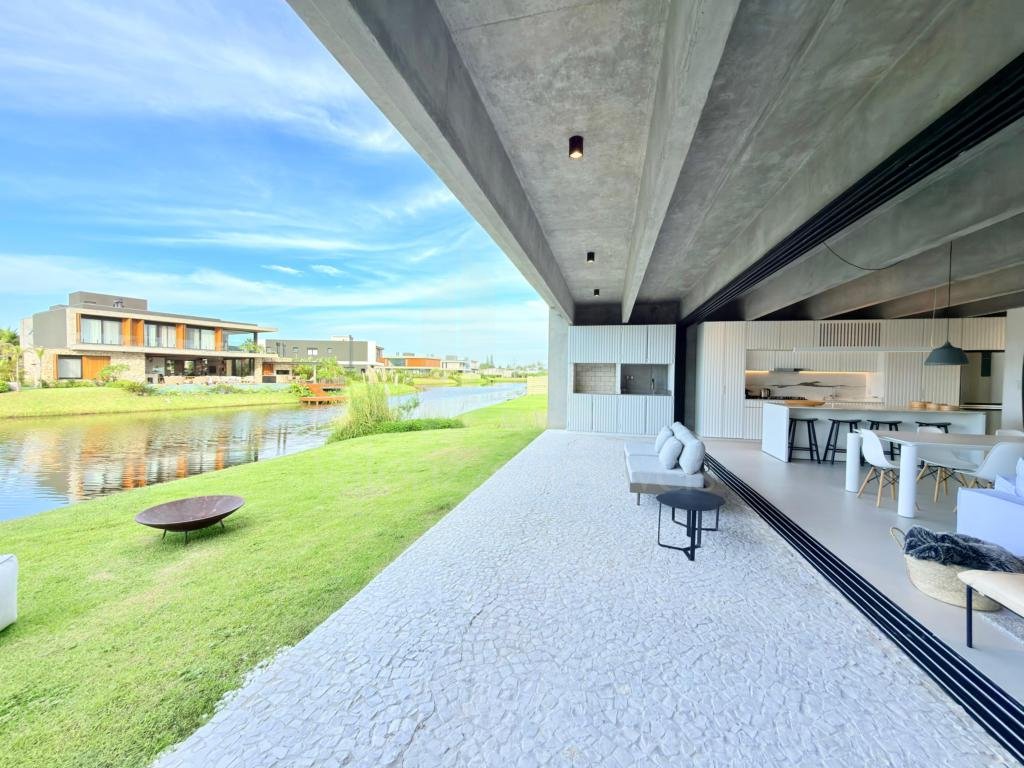 Casa em Condominio 3 dormitorios
