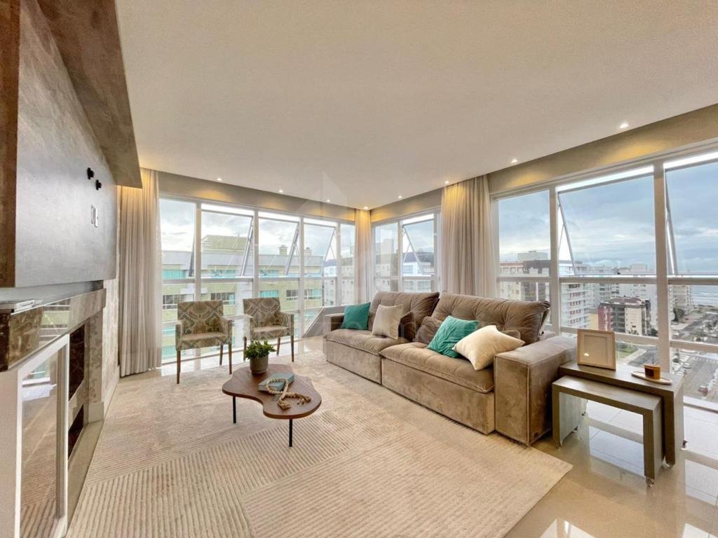 Apartamento 3 Dormitórios