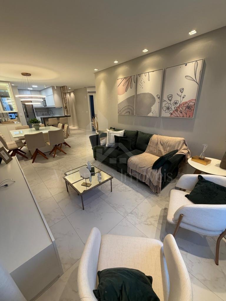 Apartamento 3 Dormitórios