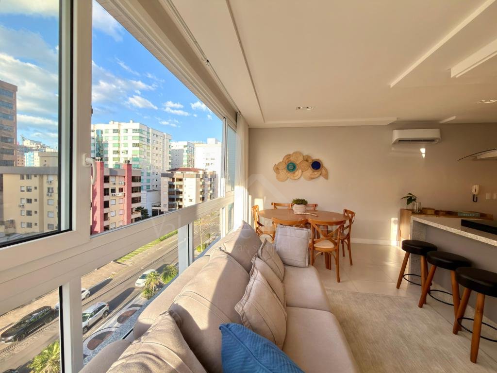 Apartamento 3 Dormitórios