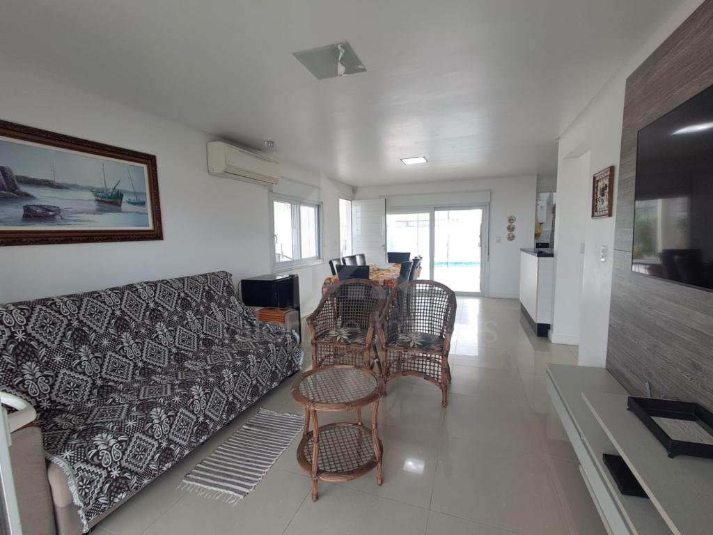 Casa 4 Dormitórios