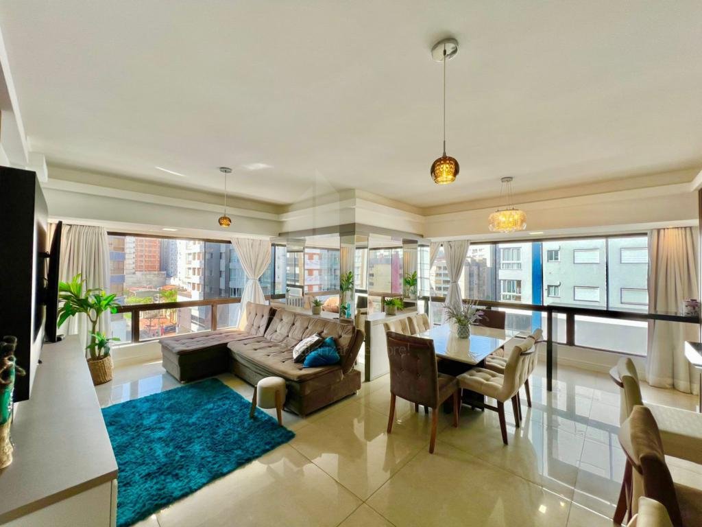 Apartamento 3 Dormitórios